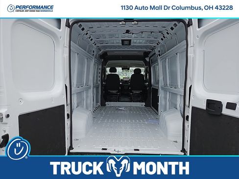 New 2025 RAM ProMaster 2500 w/ Quick Order Package 22G SLT image 10