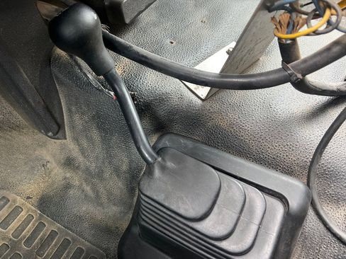 Used 2015 Ford F550 4x4 Regular Cab Super Duty image 23