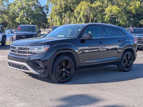 Used 2020 Volkswagen Atlas Cross Sport SE w/ Panoramic Sunroof Package FWD image 8