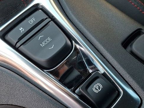 Used 2019 Chevrolet Camaro ZL1 RWD image 24