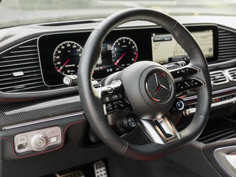 Used 2025 Mercedes-Benz GLE 63 AMG S image 10