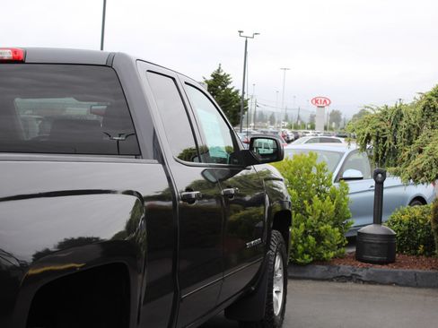 Used 2016 Chevrolet Silverado 1500 LT w/ True North Edition AWD/4WD image 7