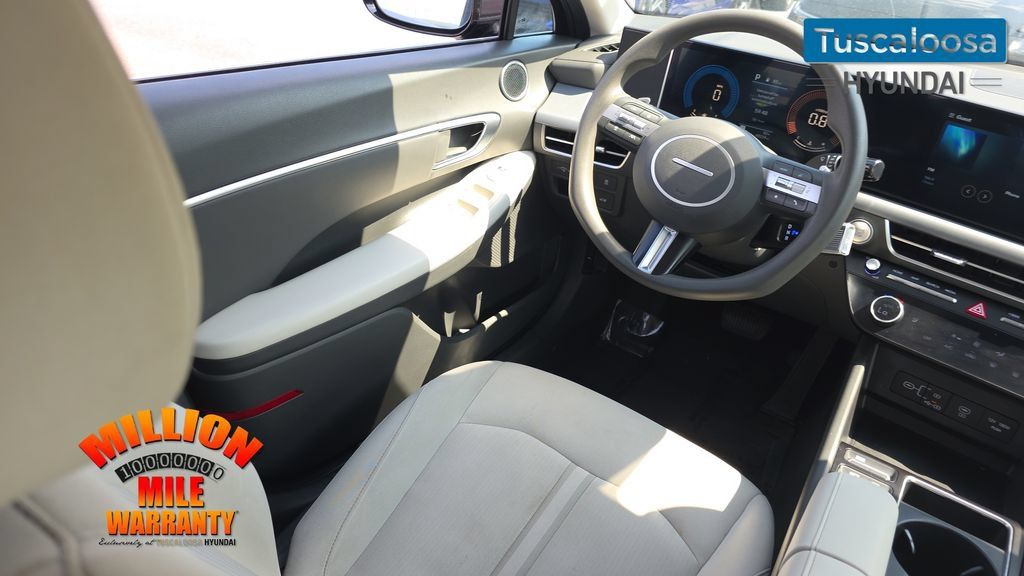 Used 2025 Hyundai Sonata SEL FWD image 27