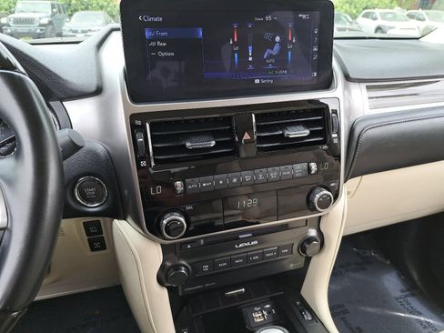 Used 2023 Lexus GX 460 Premium w/ Premium Package AWD/4WD image 24