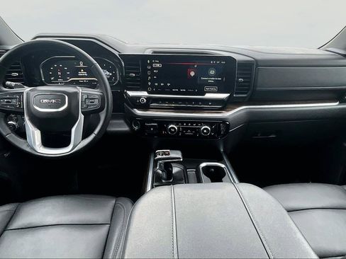 Used 2025 GMC Sierra 1500 Elevation w/ Elevation Premium Package image 8