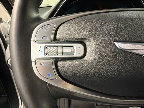 Used 2023 Genesis GV70 2.5T w/ Advanced Package AWD/4WD image 18