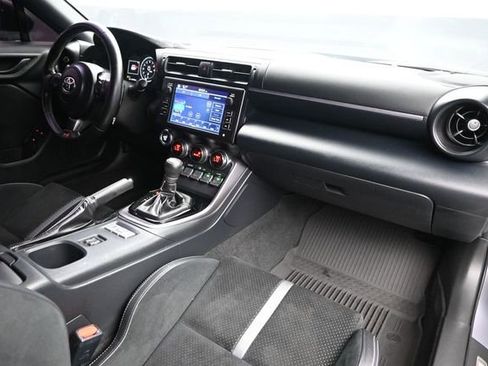 Used 2022 Toyota GR86 Premium RWD image 10