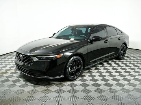 Used 2025 Honda Accord SE image 1