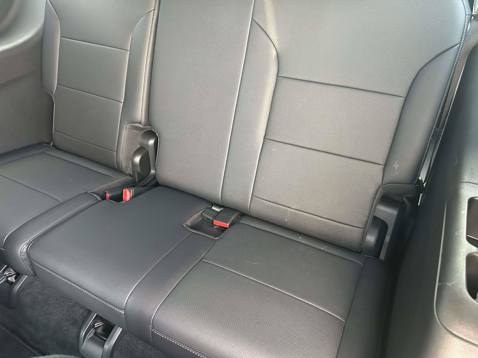 Used 2026 Chevrolet Traverse LT FWD image 13