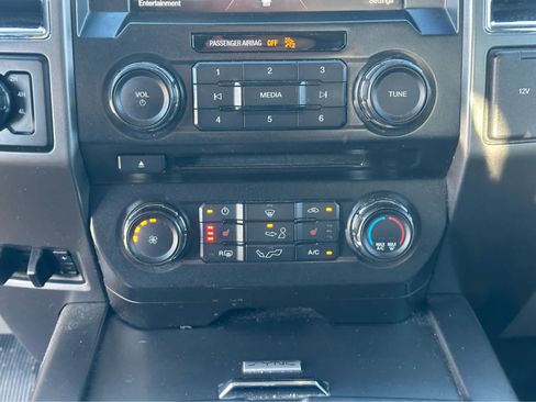 Used 2015 Ford F150 XLT w/ Equipment Group 302A Luxury AWD/4WD image 15