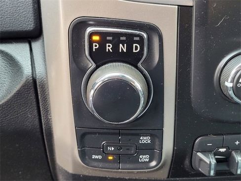 Used 2019 RAM 1500 Classic SLT image 19