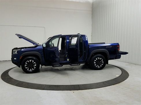Used 2022 Nissan Frontier Pro-X image 12