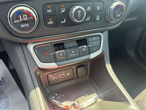 Certified 2023 GMC Terrain SLE w/ Driver Convenience Package AWD/4WD image 15