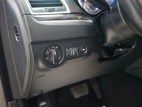 Used 2021 Chrysler 300 Touring w/ Sport Appearance Package image 27