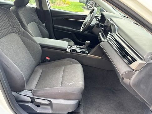 Used 2025 Toyota Camry LE FWD image 30