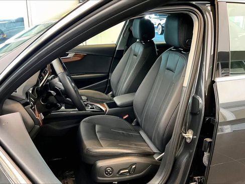 Used 2022 Audi A4 2.0T Premium w/ Convenience Package image 7