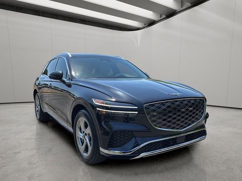 Certified 2026 Genesis GV70 2.5T Advanced AWD/4WD image 7