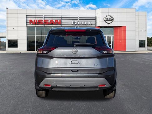 Certified 2023 Nissan Rogue SV image 4