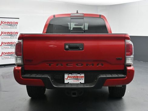 Used 2023 Toyota Tacoma TRD Off-Road w/ TRD Premium Off Road Package AWD/4WD image 8