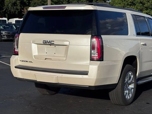 Used 2015 GMC Yukon XL SLT w/ Open Road Package AWD/4WD image 45