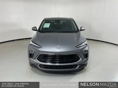 Used 2025 Buick Encore GX Preferred FWD image 2