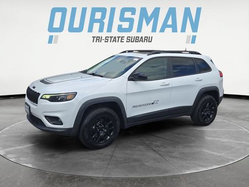 Used 2022 Jeep Cherokee Latitude w/ Sun & Sound Group AWD/4WD image 2