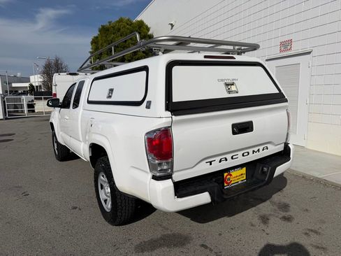 Used 2019 Toyota Tacoma SR w/ SR Convenience Package image 4