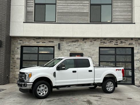 Used 2017 Ford F250 XLT w/ XLT Value Package image 7