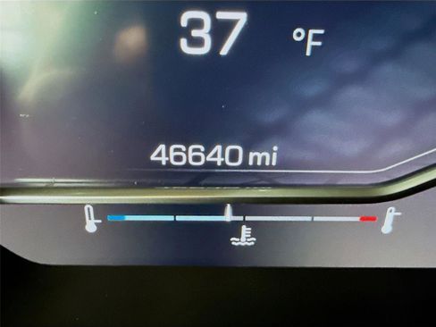 Used 2022 GMC Sierra 1500 AT4 w/ AT4 Premium Package image 5