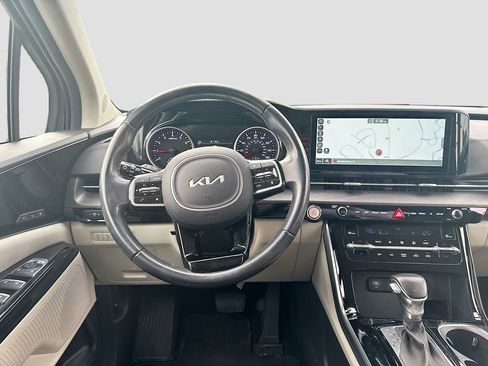 Used 2022 Kia Carnival SX image 22