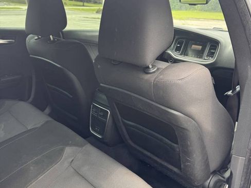 Used 2016 Dodge Charger SXT RWD image 13