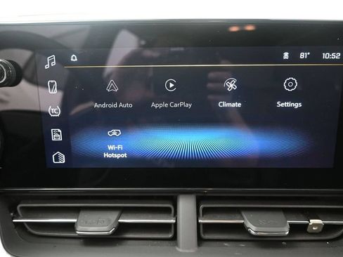 Used 2024 Chevrolet Trax ACTIV w/ Sunroof Package FWD image 24