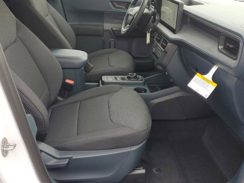 New 2025 Ford Maverick XL image 17