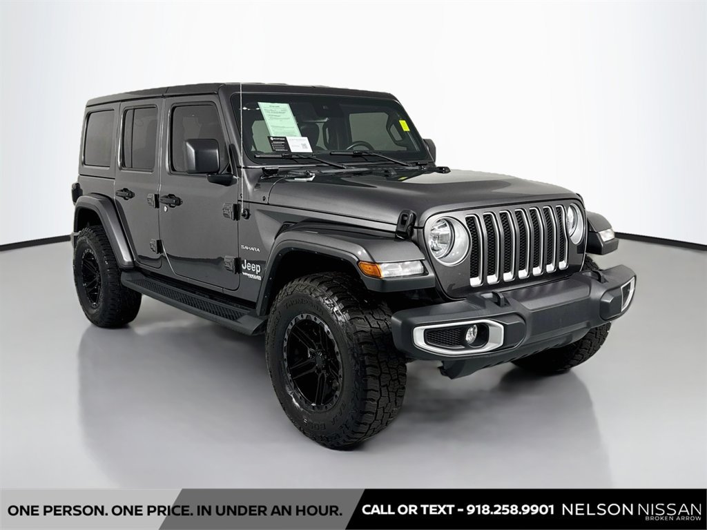 Used 2022 Jeep Wrangler Unlimited Sahara w/ Dual Top Group AWD/4WD image 3