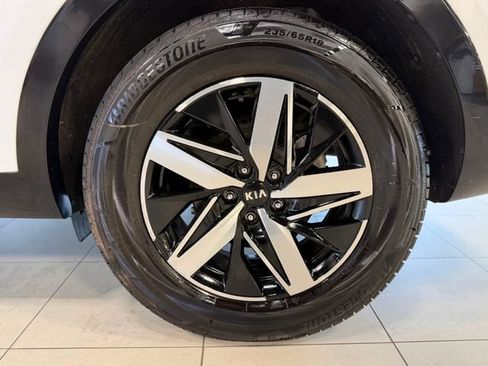 Used 2021 Kia Sorento S w/ Panoramic Sunroof Package FWD image 40
