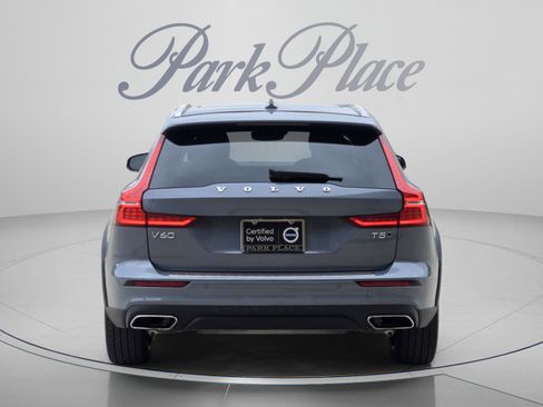 Used 2022 Volvo V60 T5 Cross Country w/ Advanced Package AWD/4WD image 4