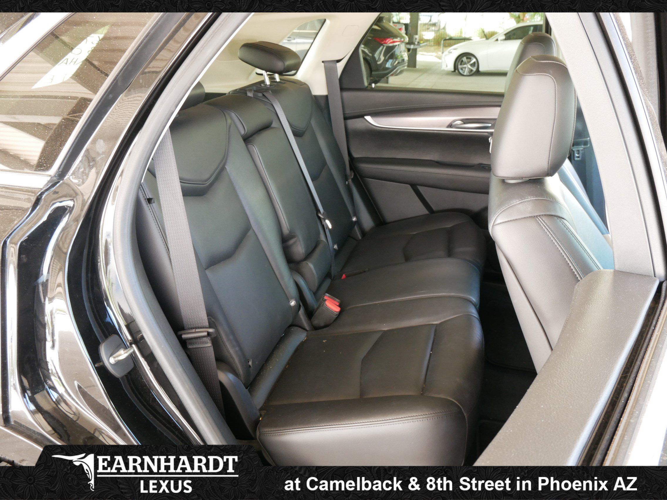 Used 2018 Cadillac XT5 Premium Luxury w/ Driver Assist Package FWD image 3