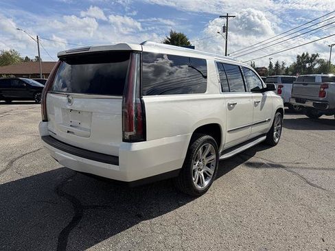 Used 2015 Cadillac Escalade ESV Luxury AWD/4WD image 8