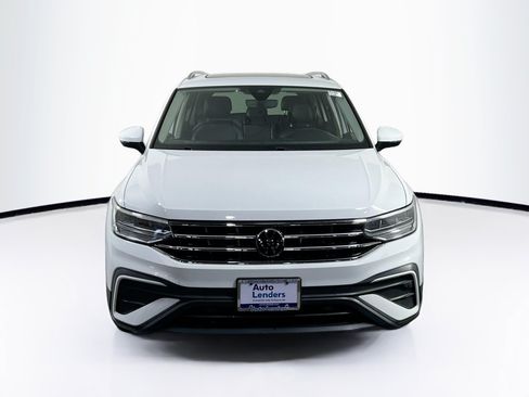 Used 2022 Volkswagen Tiguan SE AWD/4WD image 2