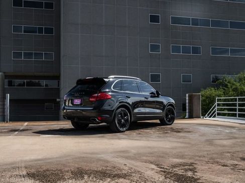 Used 2012 Porsche Cayenne image 21