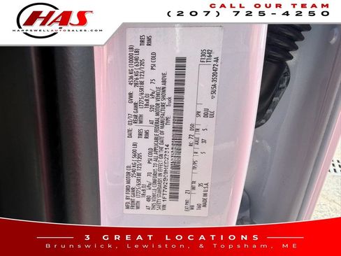 Used 2017 Ford F250 XLT w/ Snow Plow Prep Package AWD/4WD image 16