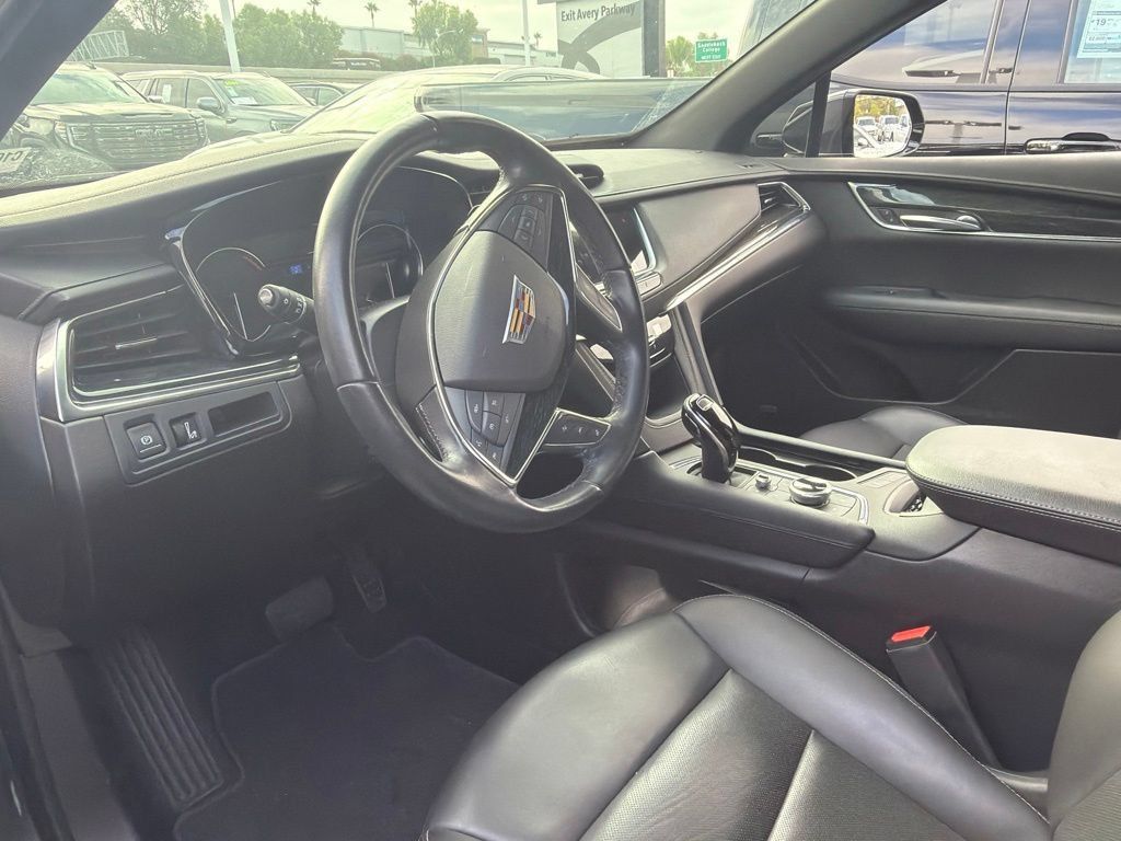 Used 2022 Cadillac XT5 Premium Luxury FWD image 5