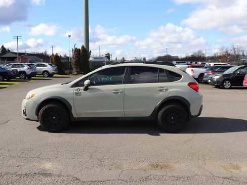 Used 2017 Subaru Crosstrek 2.0i Limited image 8