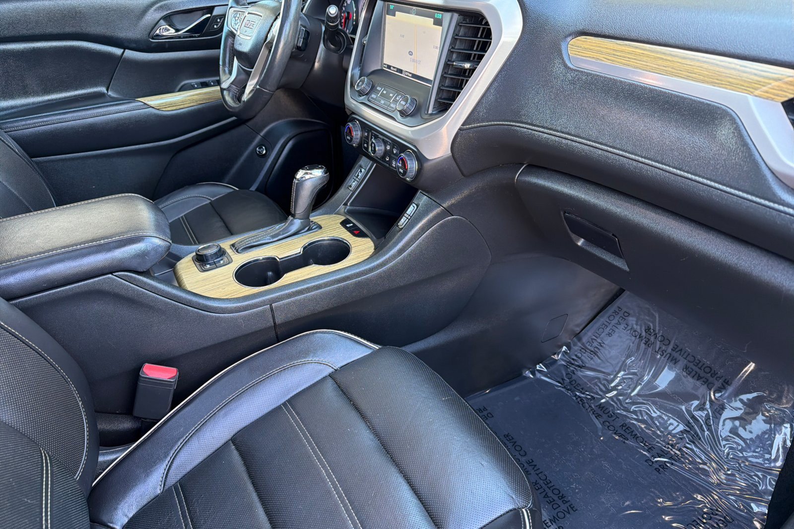 Used 2017 GMC Acadia Denali w/ Technology Package AWD/4WD image 14