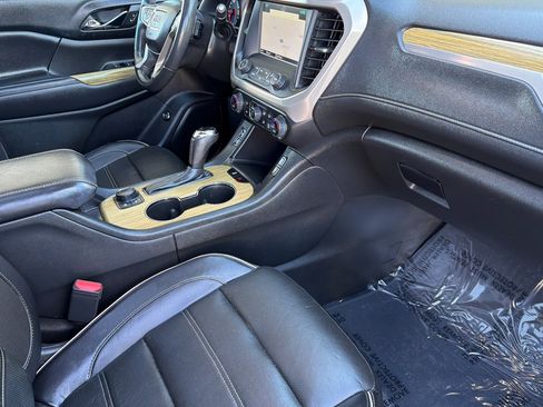Used 2017 GMC Acadia Denali w/ Technology Package AWD/4WD image 14
