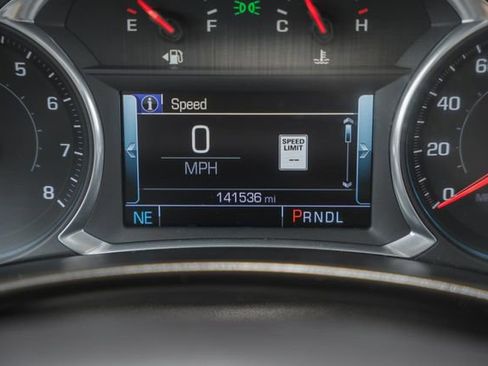 Used 2018 Chevrolet Equinox Premier AWD/4WD image 45