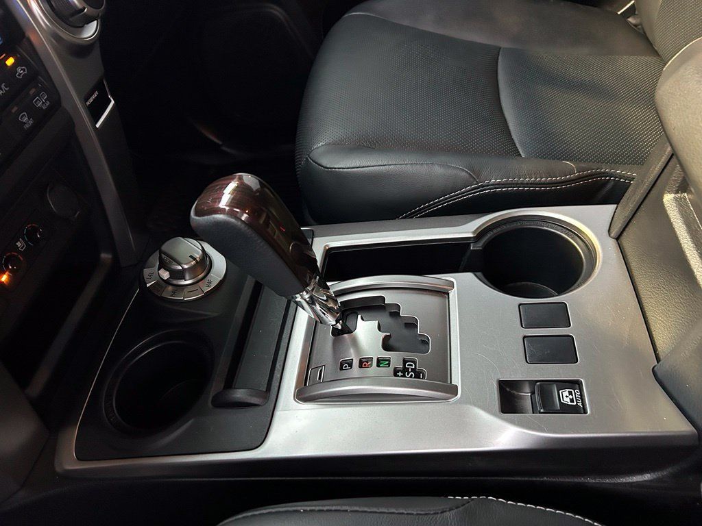 Used 2023 Toyota 4Runner Limited AWD/4WD image 18