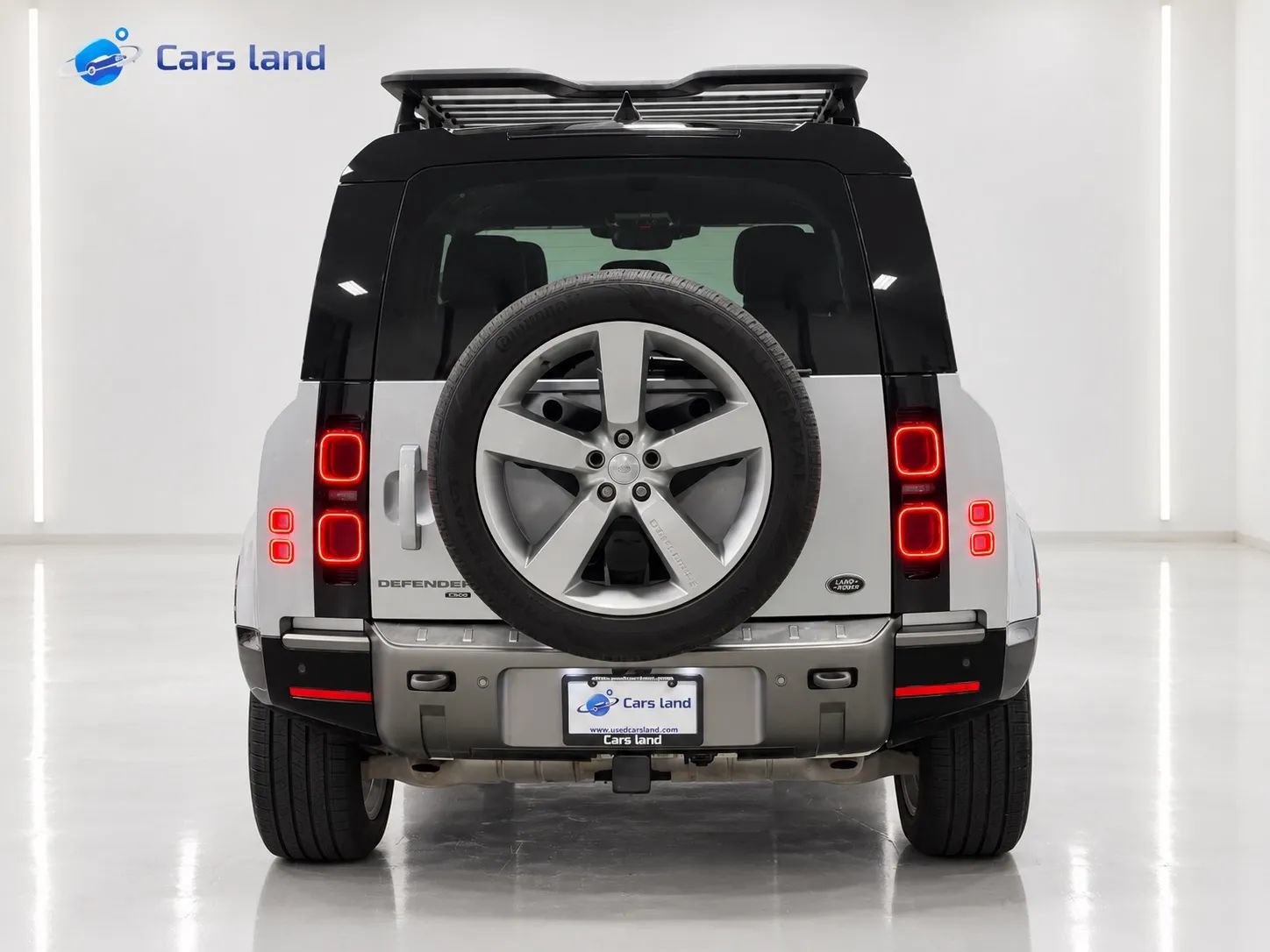 Used 2023 Land Rover Defender 110 X-Dynamic SE AWD/4WD image 4