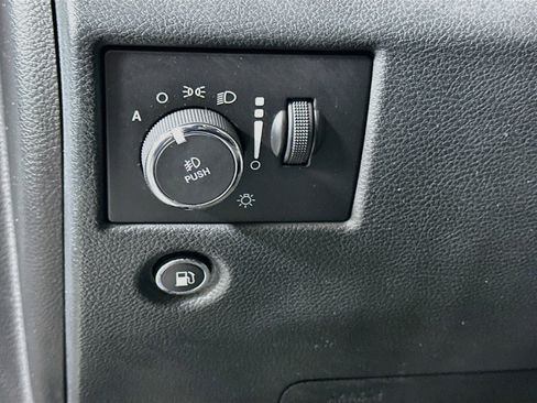 Used 2022 Jeep Grand Cherokee Laredo X RWD image 17