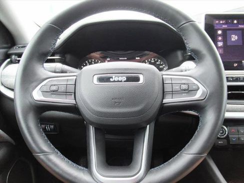 Used 2022 Jeep Compass Latitude w/ Convenience Group FWD image 20